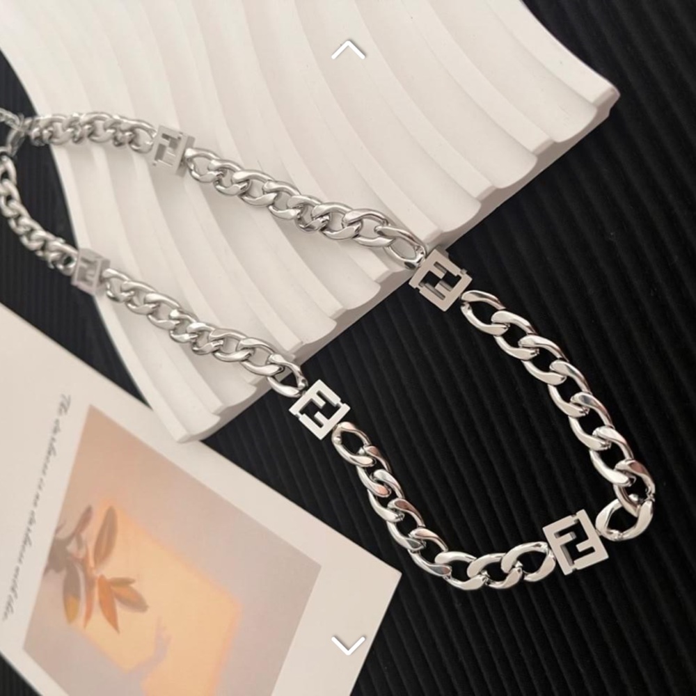 New Fendi Chain Link Necklace - Silver